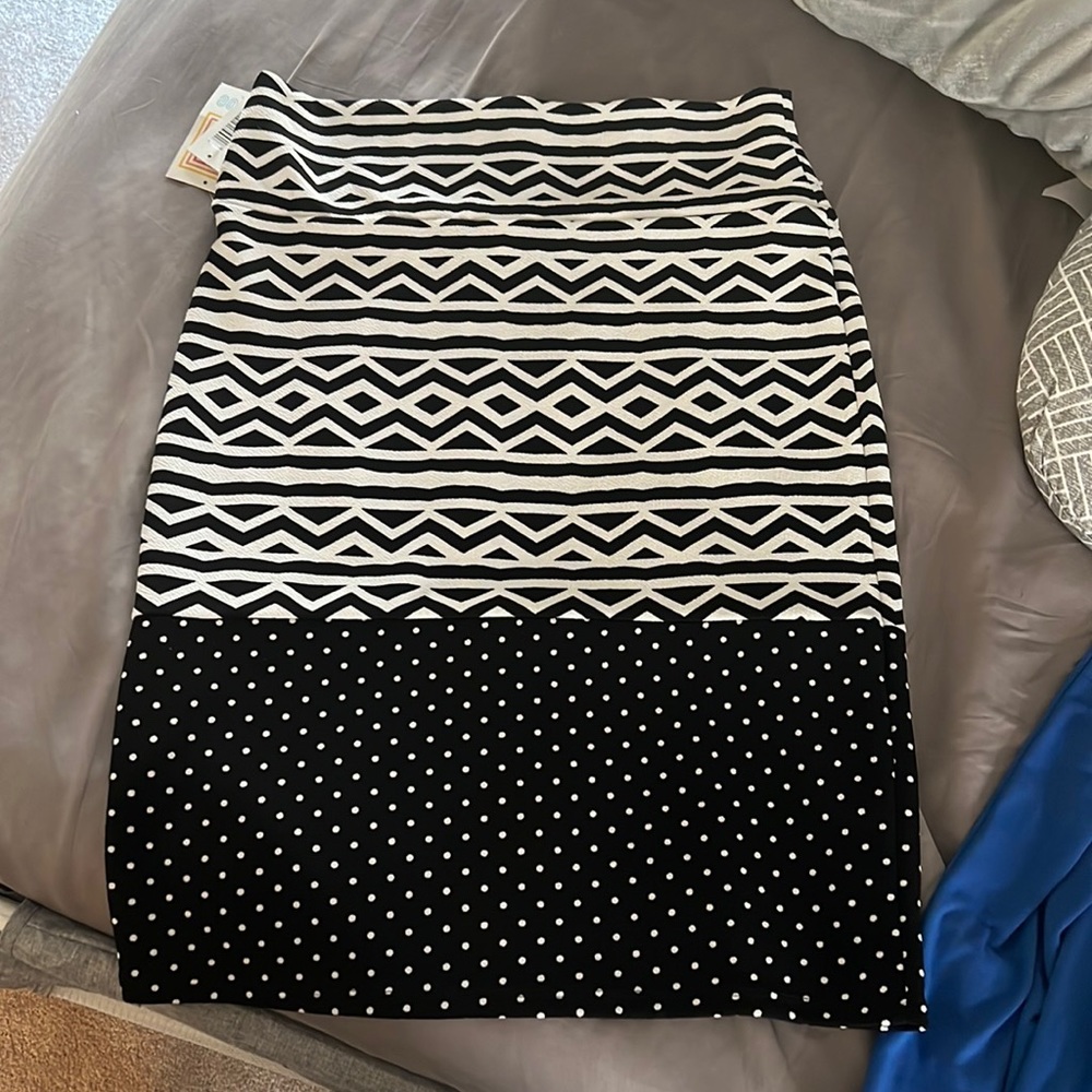 LulaRoe Cassie skirt NWT